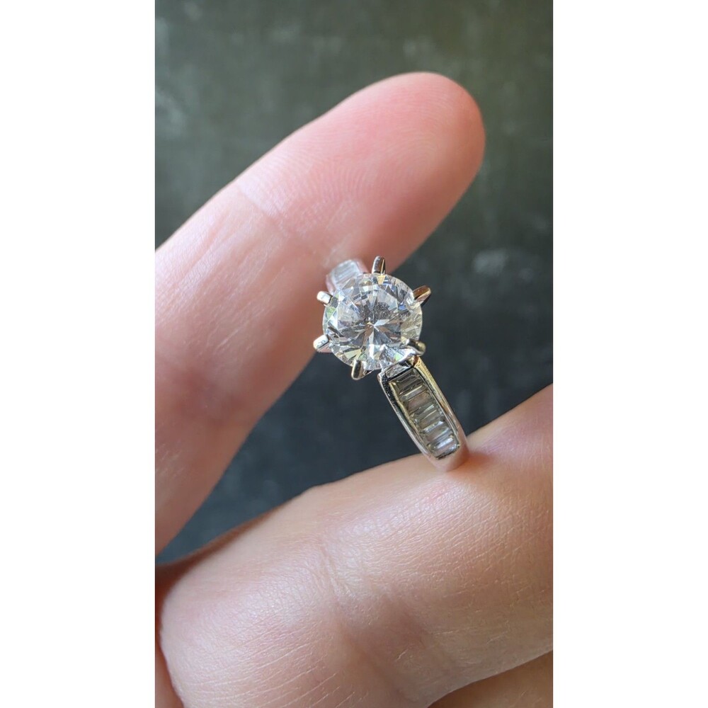 925 Sterling Silver CZ Ring Size US 8.25 Vintage